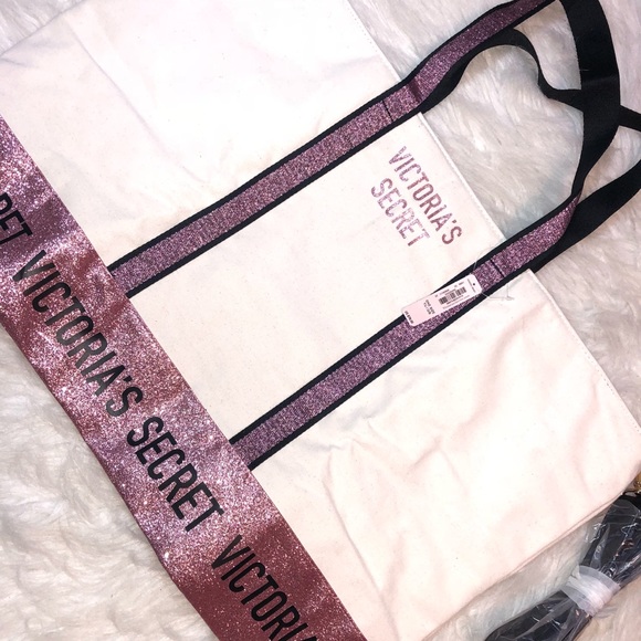 Victoria's Secret Handbags - NWT Victoria’s Secret Weekender Bag